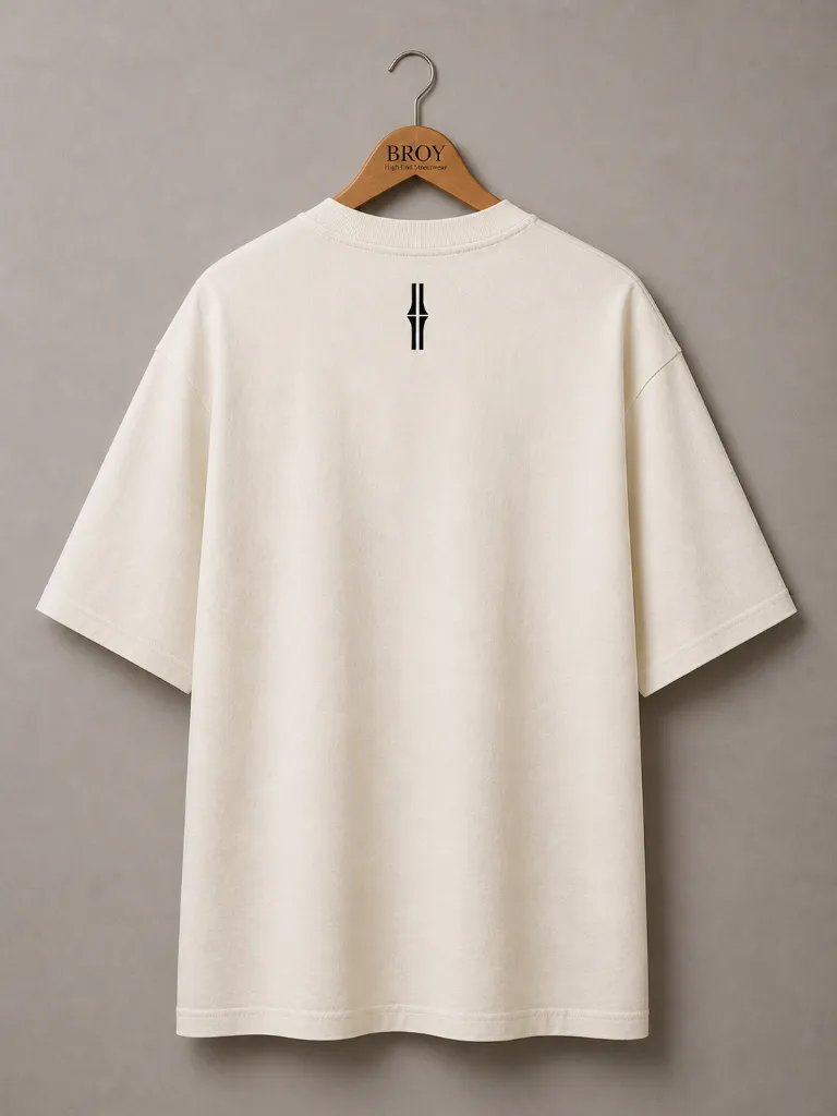 T-shirt oversize Built Different.webp